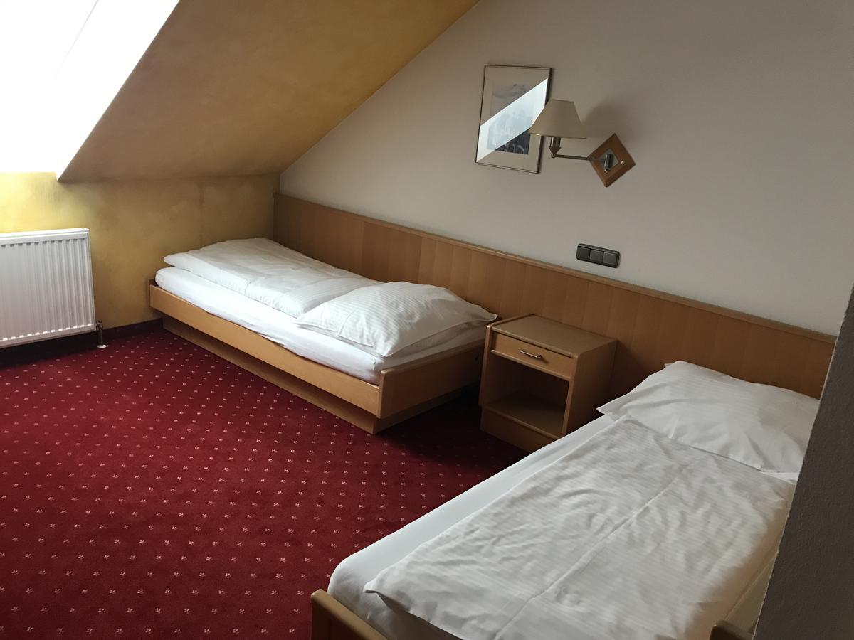 Gasthof "Zur Kanne" Markt Sankt Florian Exteriér fotografie